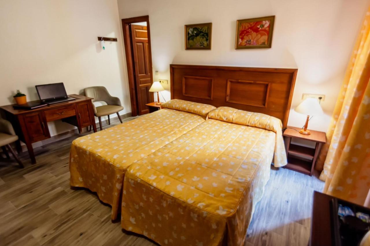 Hostal Loreto Denia Dış mekan fotoğraf