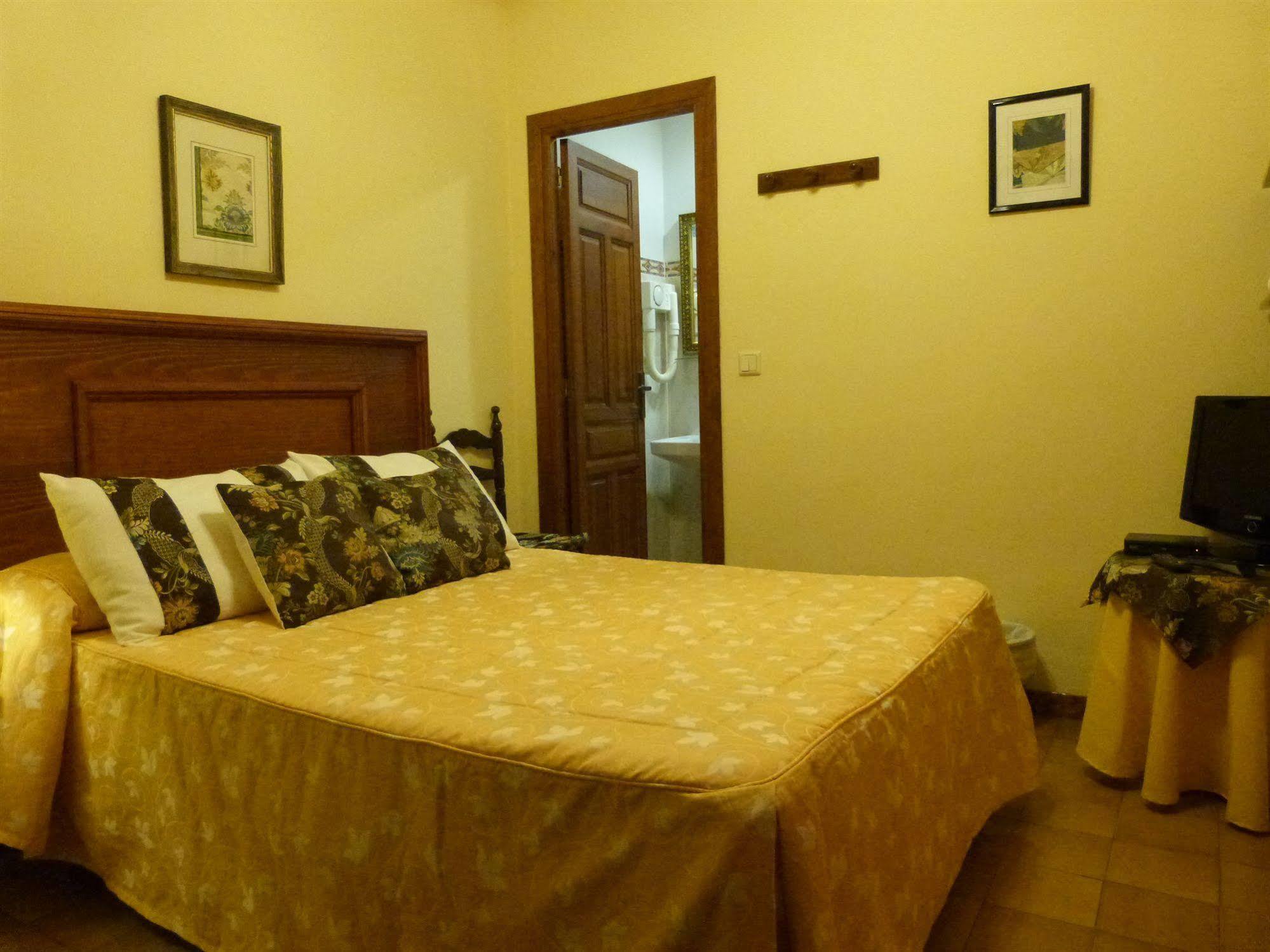 Hostal Loreto Denia Dış mekan fotoğraf